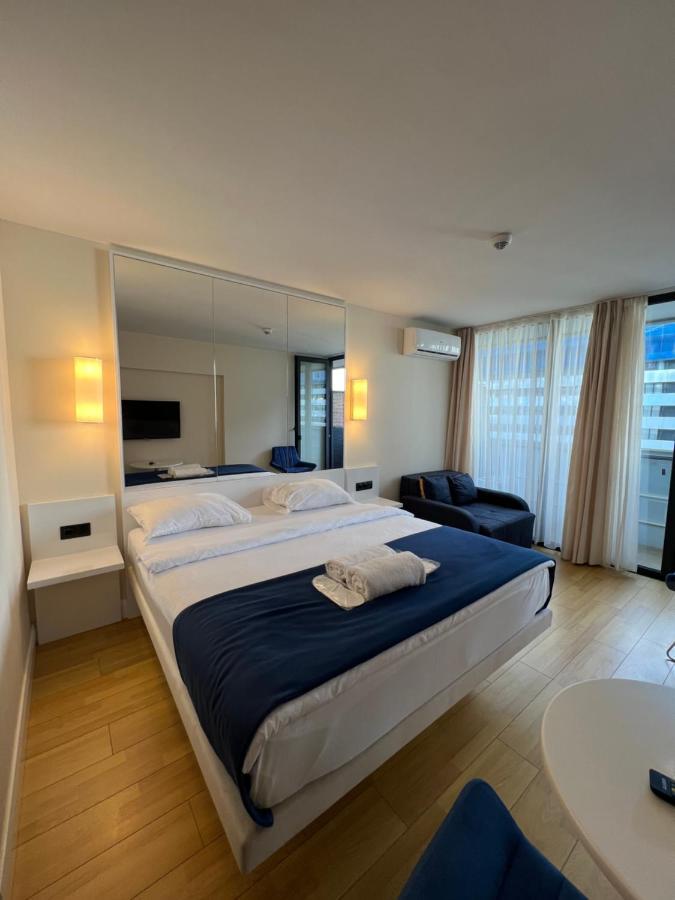 Orbi City Aparthotel Black Sea View Батуми Екстериор снимка