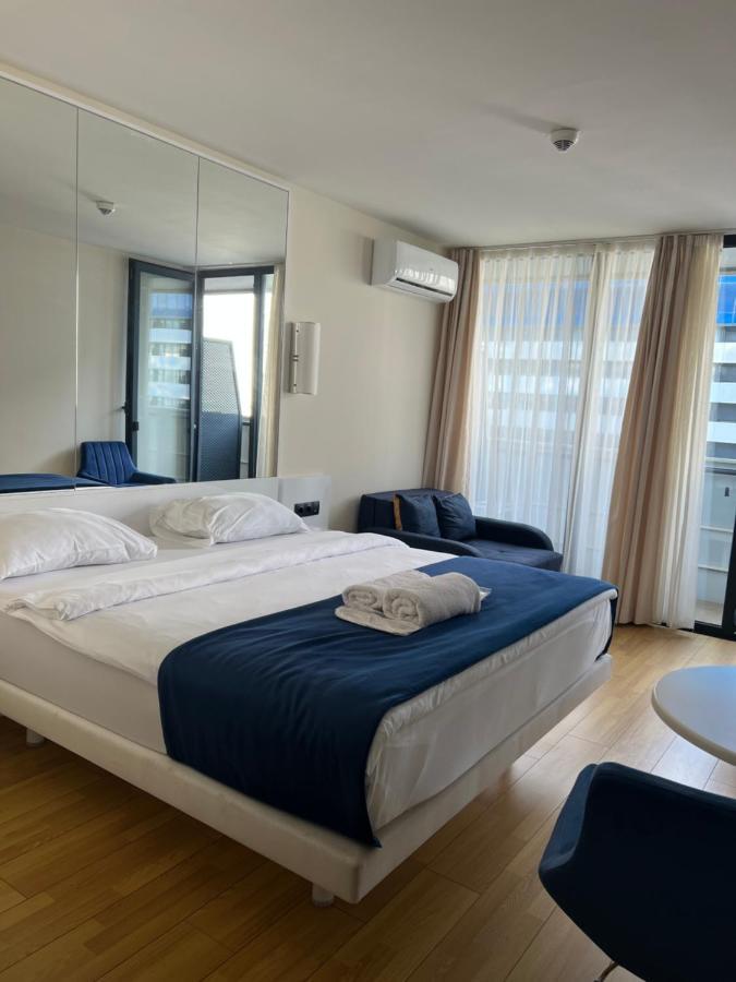 Orbi City Aparthotel Black Sea View Батуми Екстериор снимка