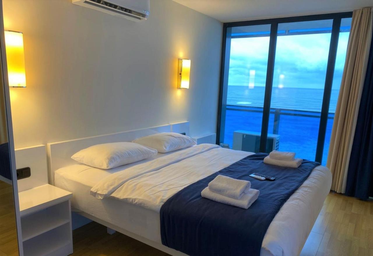 Orbi City Aparthotel Black Sea View Батуми Екстериор снимка